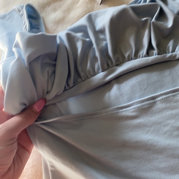 Off the Shoulder Cut Out Crop Top - Picture 4 of 4